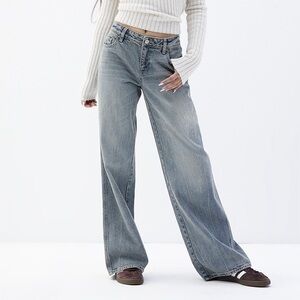 Low Rise Baggy Jeans